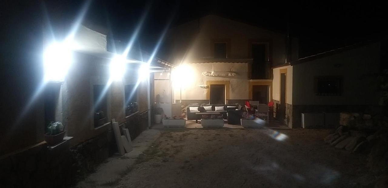 Casa Rural Los 7 Pinos De Gredos Navarredonda de Gredos Dış mekan fotoğraf