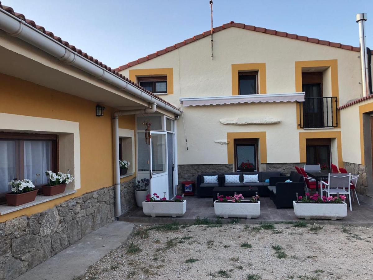 Casa Rural Los 7 Pinos De Gredos Navarredonda de Gredos Dış mekan fotoğraf