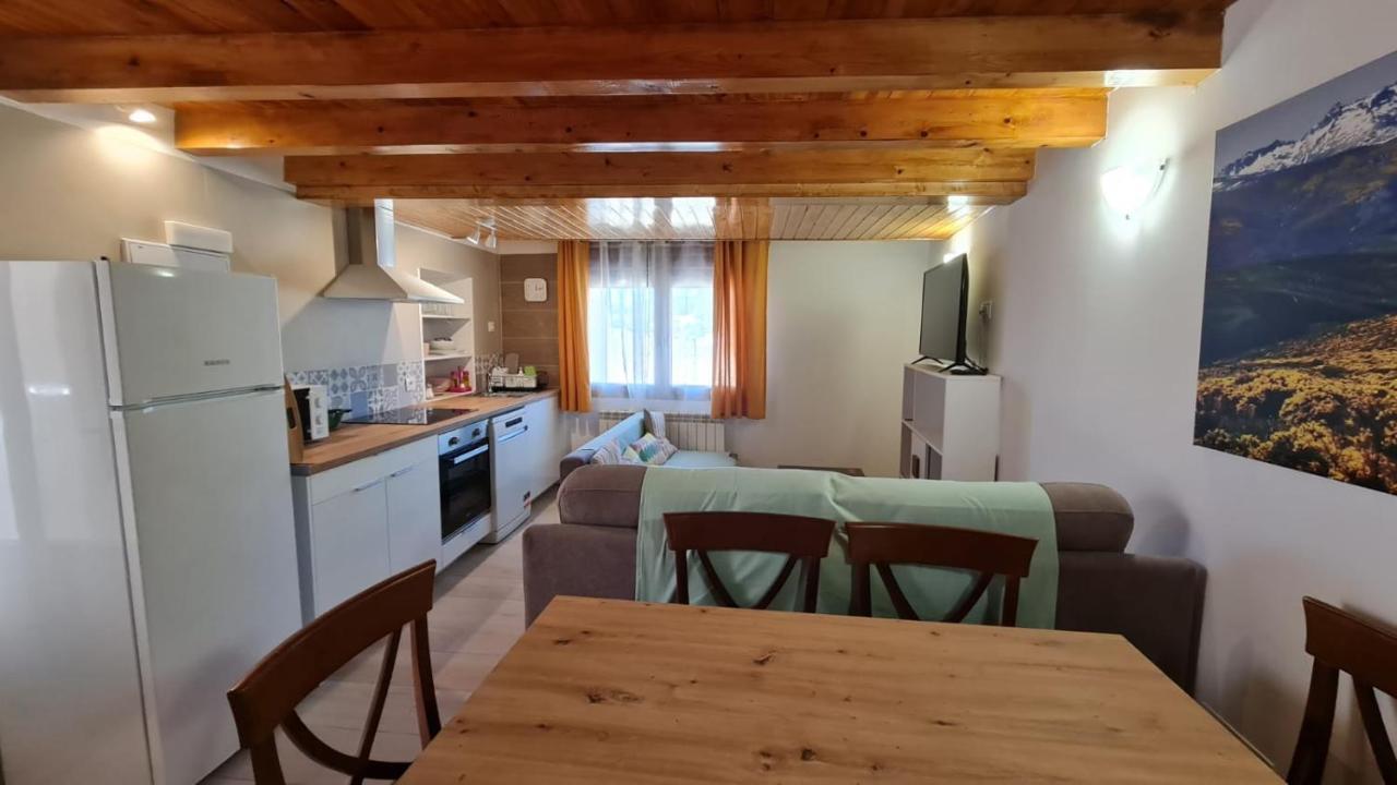 Casa Rural Los 7 Pinos De Gredos Navarredonda de Gredos Dış mekan fotoğraf
